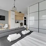 Nadmotlawie Riverside - Parking, Sauna & Gym By Downtown Aparthotel 4*