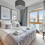 Nadmotlawie Riverside - Parking, Sauna & Gym By Downtown 4*