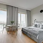 Aparthotel Nadmotlawie Riverside - Parking, Sauna & Gym By Downtown 4*