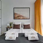 Aparthotel Nadmotlawie Riverside - Parking, Sauna & Gym By Downtown Danzig